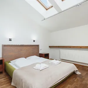 https://apartment-amaretto-dluga-60.krakowhotelspoland.com